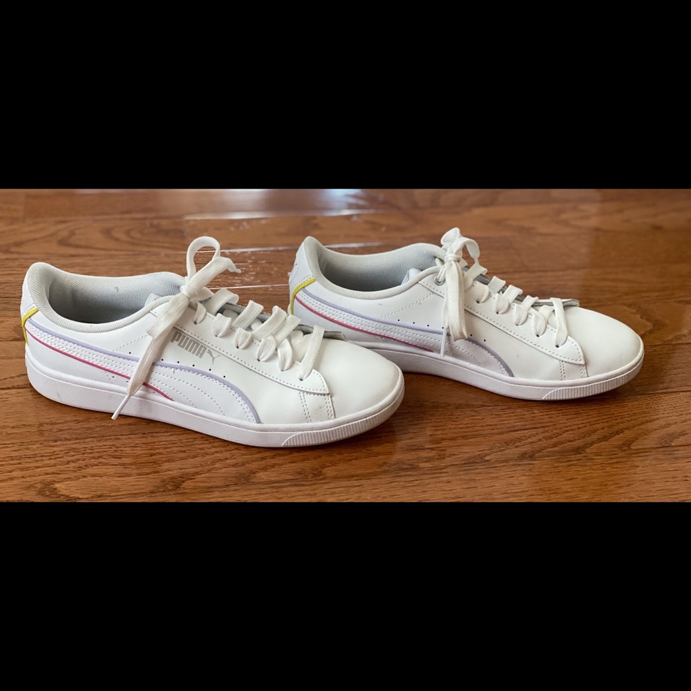 Puma Vikky V2, Size 7.5, Soft Foam Optimal Comfort